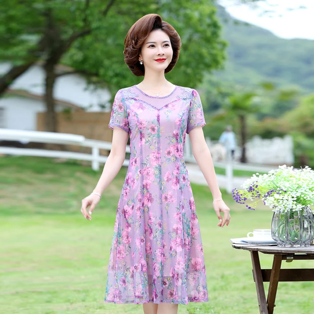 Summer Dresses for Older Women: Embracing Style and Comfort插图4