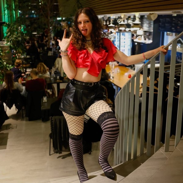 avril lavigne outfits 2000s